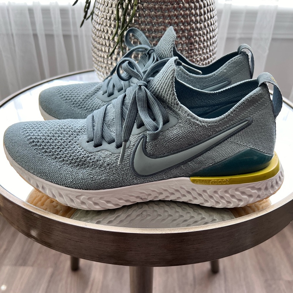 Youth & Woman’s Nike EPIC REACT SNEAKERS 👟